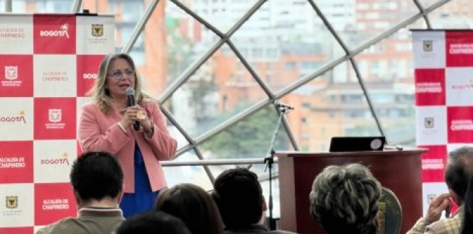 Foto Alcaldesa de Chapinero Alexandra Mejía Guzmán en evento Gratitud