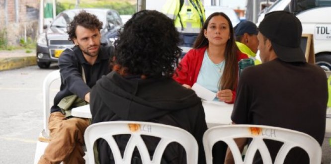 Foto de referencia de feria de empleo